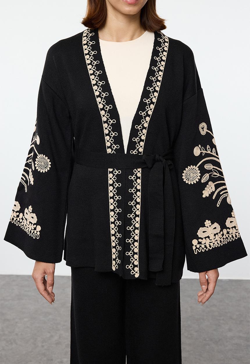 Trendyol - Double Breasted Collar Embroidered Belted Knitwear Suit Set - Black