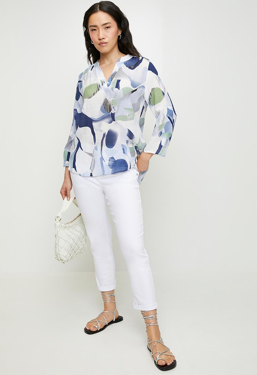 Stella Morgan - Johnny Collar V-Neck Scoop Hem Blouse - Blue