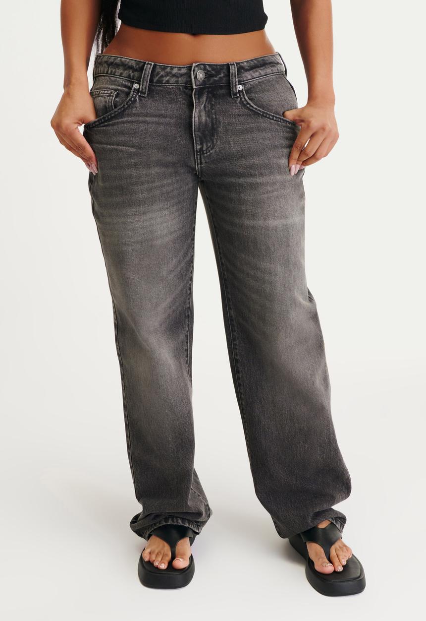 Cotton On - Curvy low rise straight jean - domino black