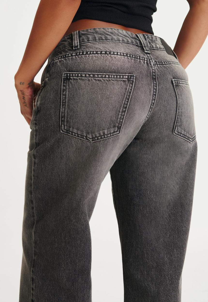 Cotton On - Curvy low rise straight jean - domino black
