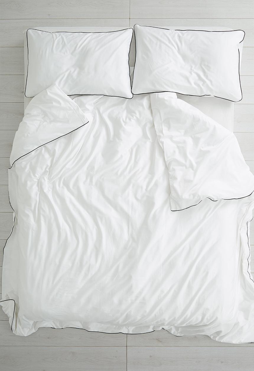 Sixth Floor - Black piping cotton duvet set