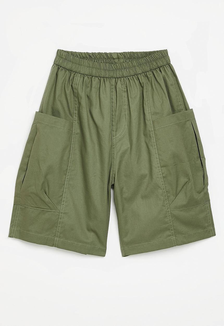 Pop Candy - Panelled shorts with large inverted pleat pockets - khaki green