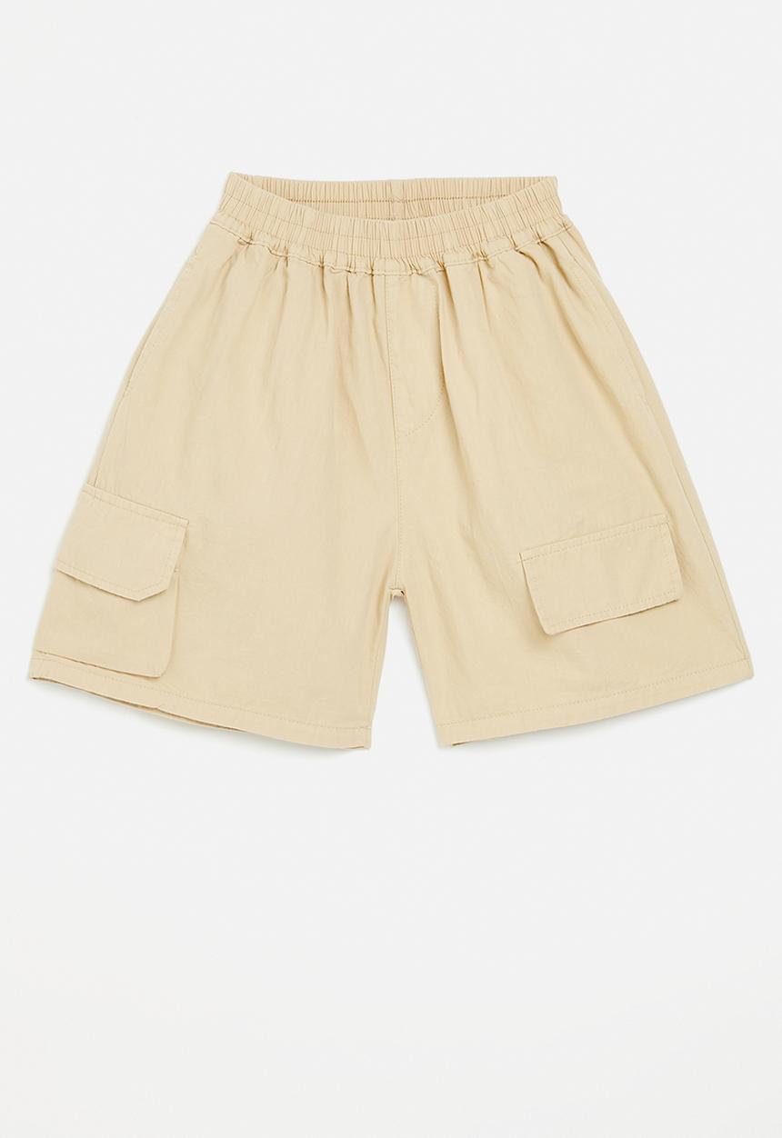Pop Candy - Shorts with low riding pockets - beige