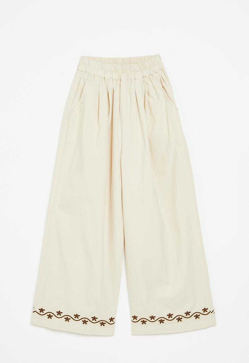 Pop Candy - Embroidered floral motif pants - cream