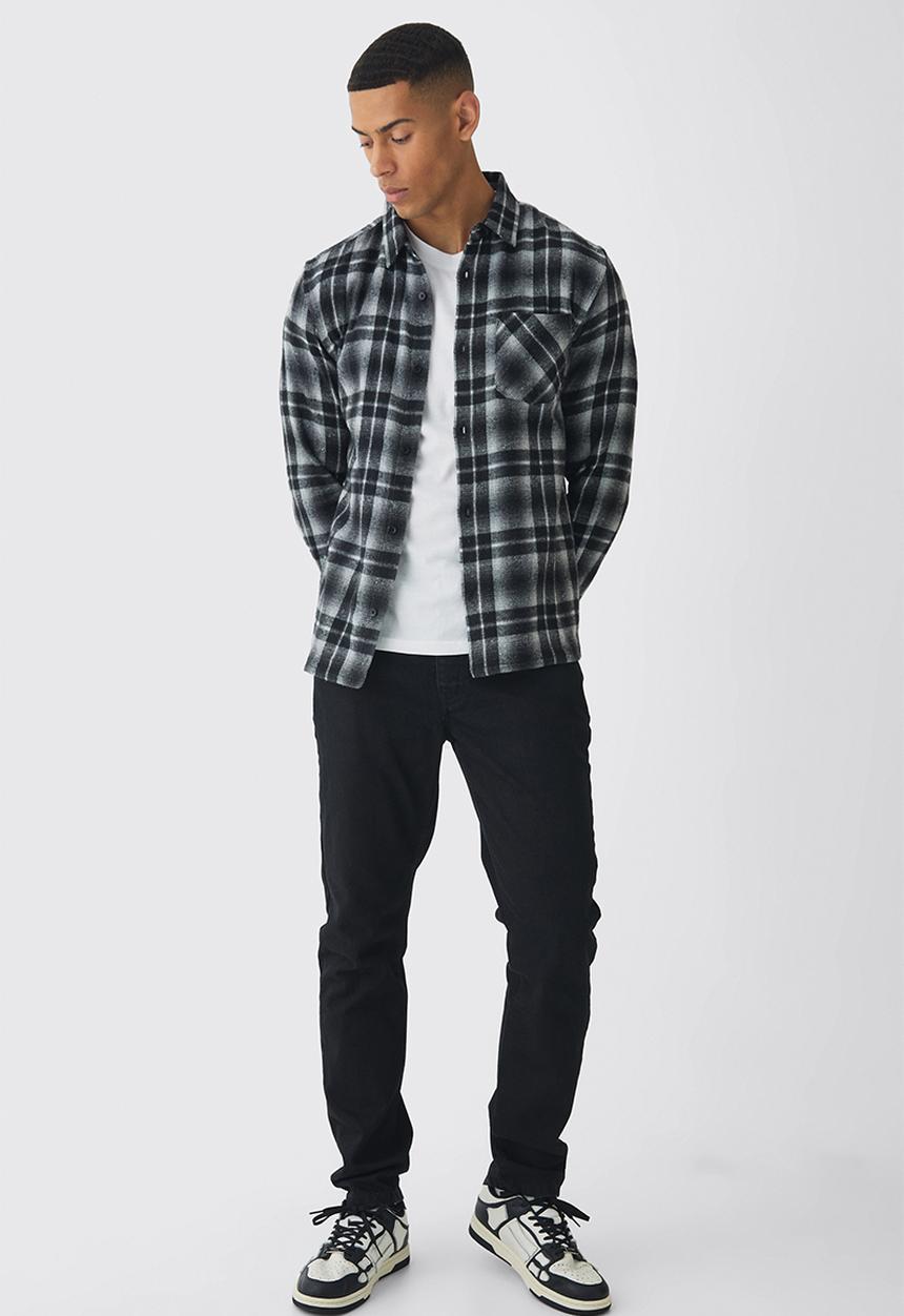 boohooMAN - Slim Rigid Jean in True Black - True Black