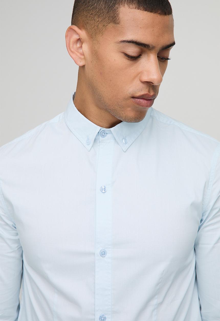 boohooMAN - Slim Fit Basic Long Sleeve Collared Shirt - Light Blue
