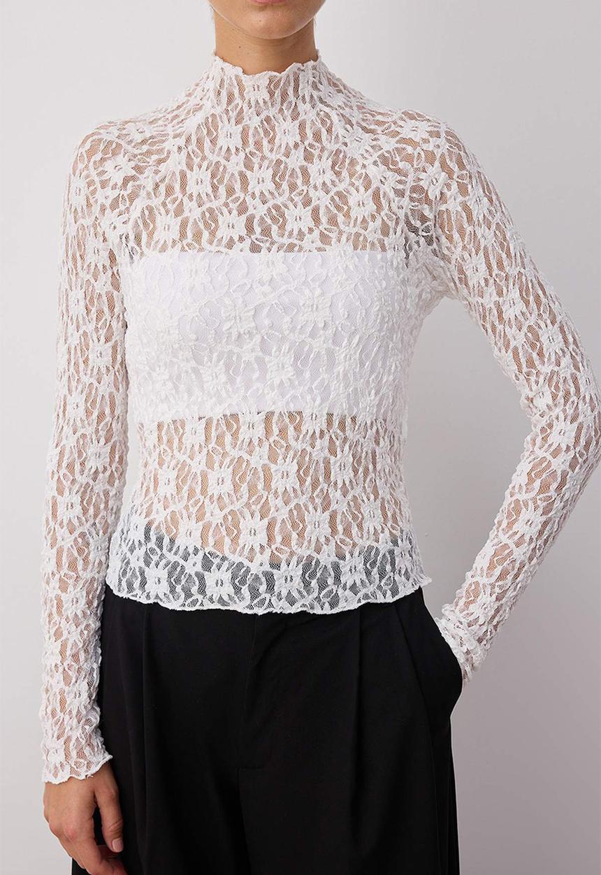 Trendyol - Fitted/Slim Fit Raglan Sleeve Lace Stretch Knitted Blouse - Ecru