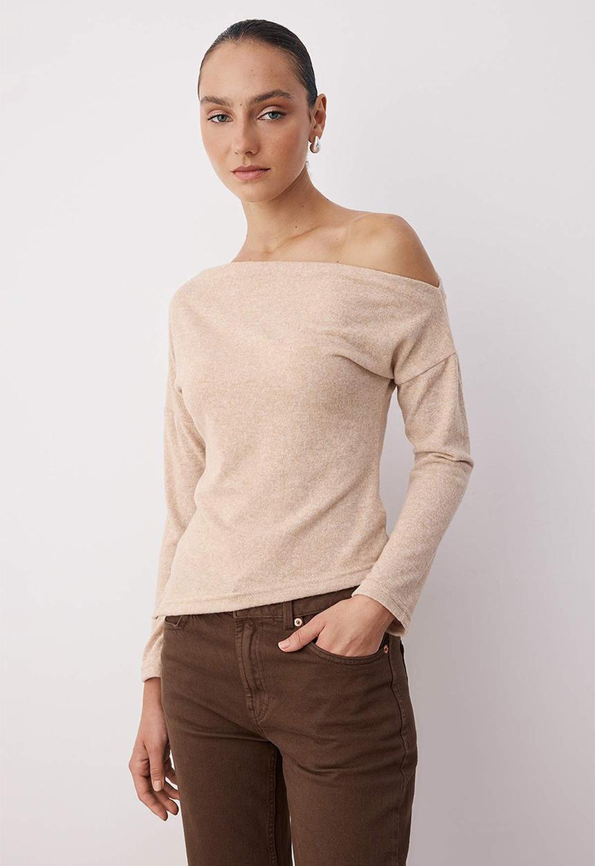 Trendyol - Asymmetric Collar Soft Knitted Blouse - Beige