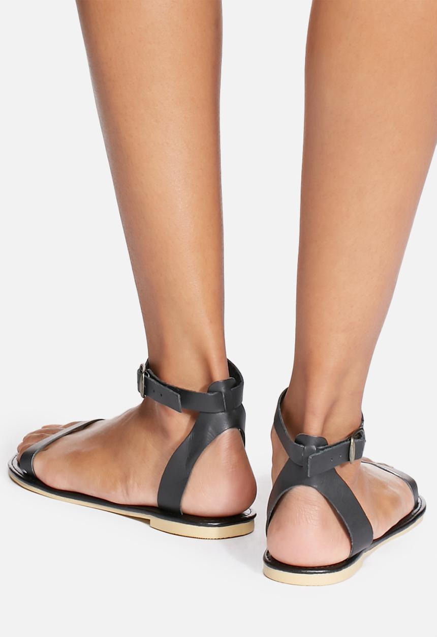 dailyfriday - Yolanda Leather Sandal