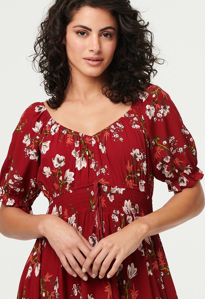 Stella Morgan - Elasticated Scoop Neck Maxi Dress With Side Pockets - Red