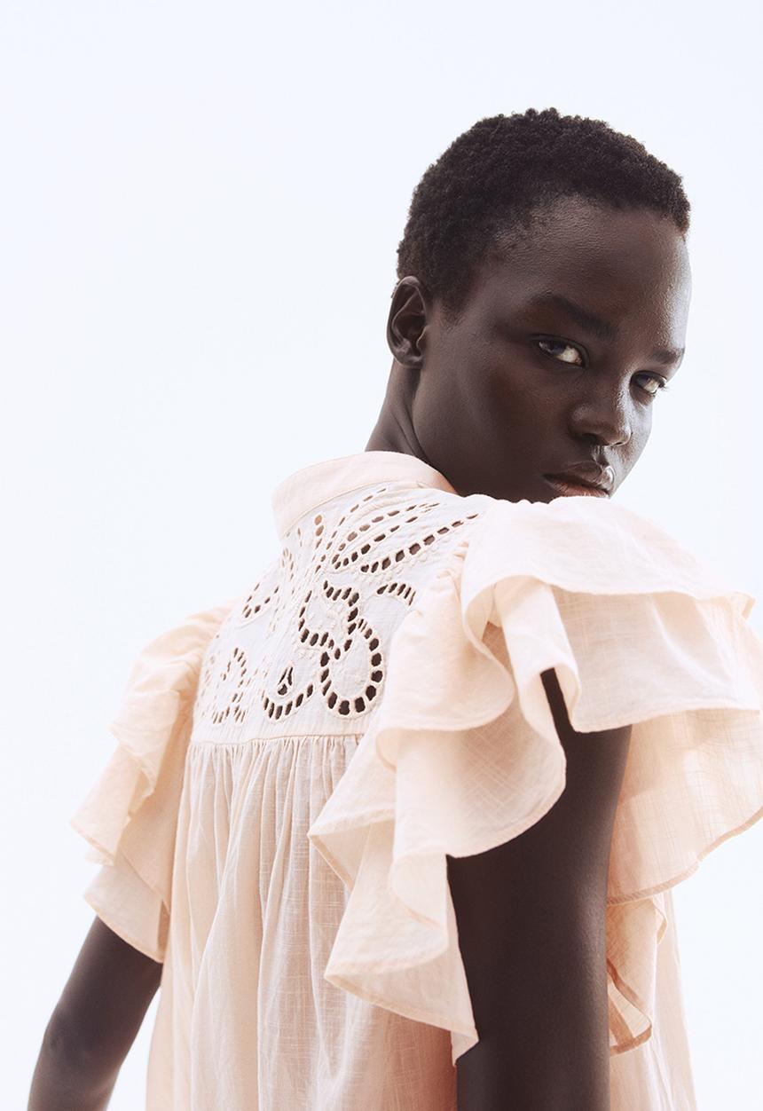 H&M - Flutter-sleeve dress with broderie anglaise - powder pink