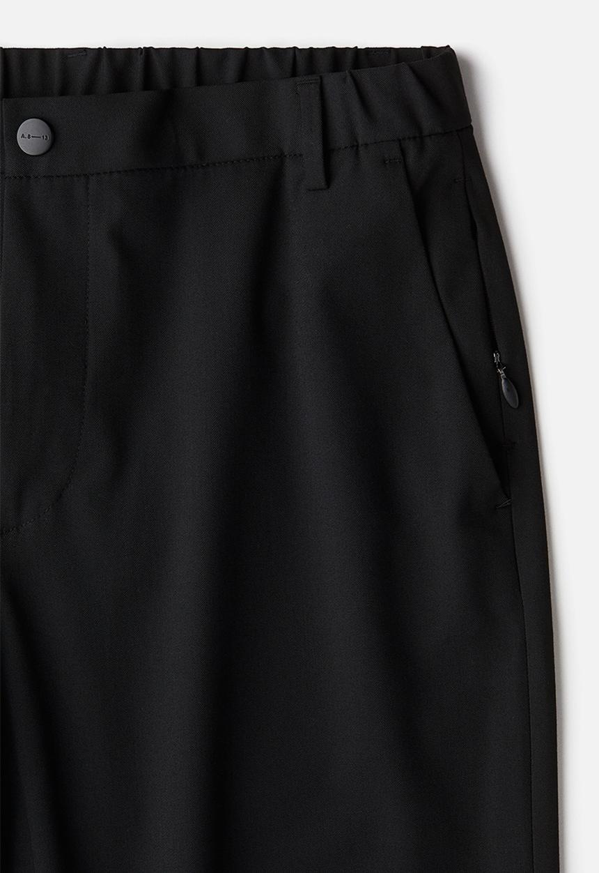H&M - Slim fit trousers - black