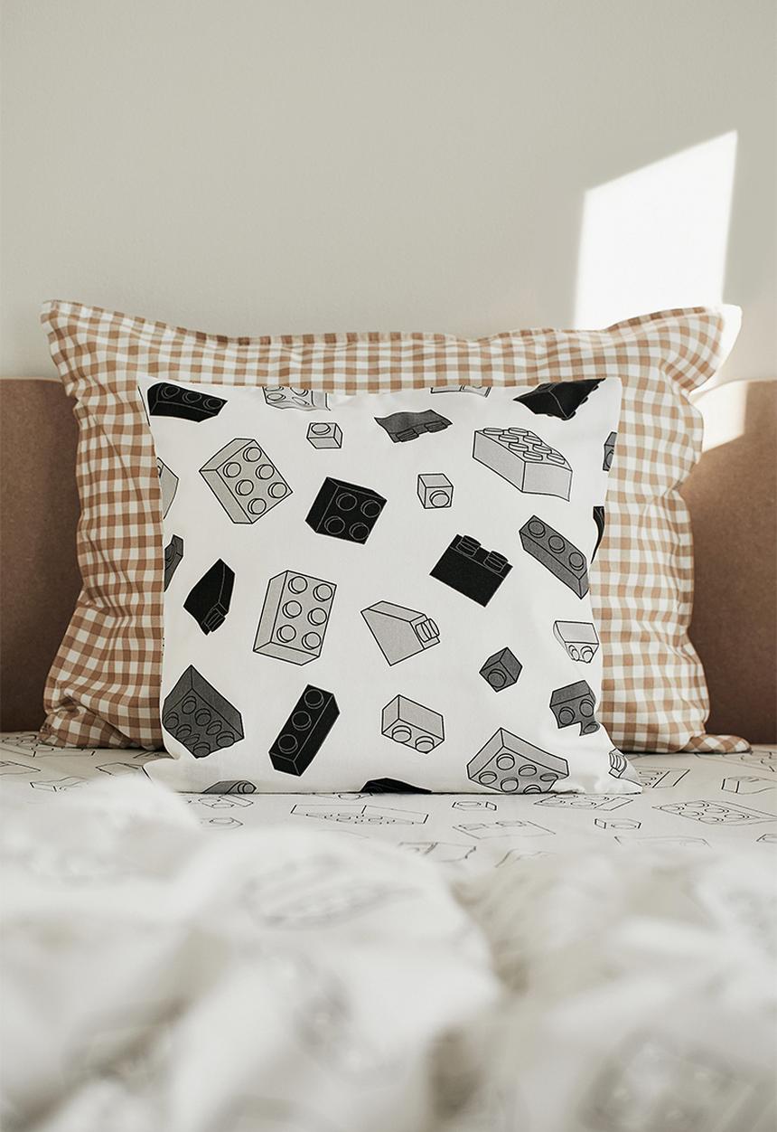 H&M - Patterned cushion cover - grey/lego