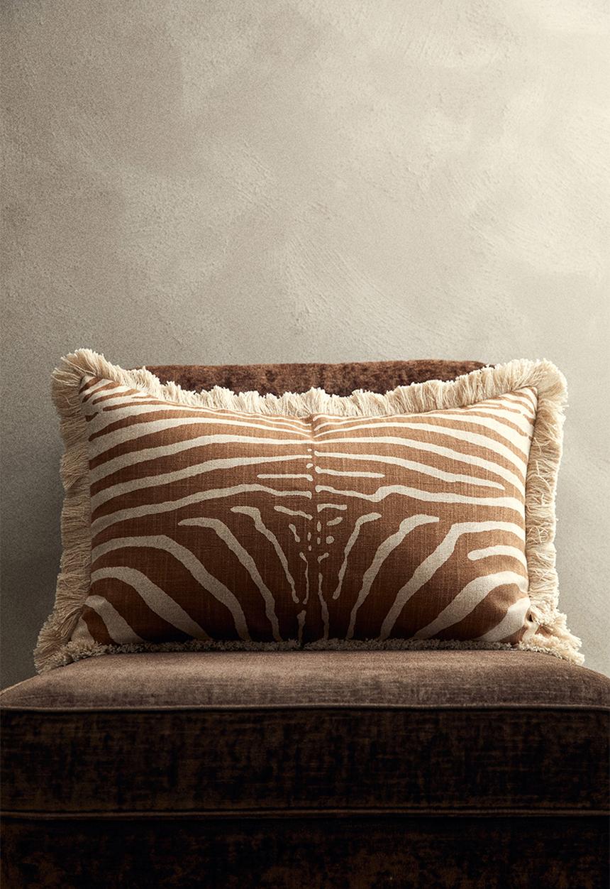 H&M - Fringed linen-blend cushion cover - light brown/zebra print
