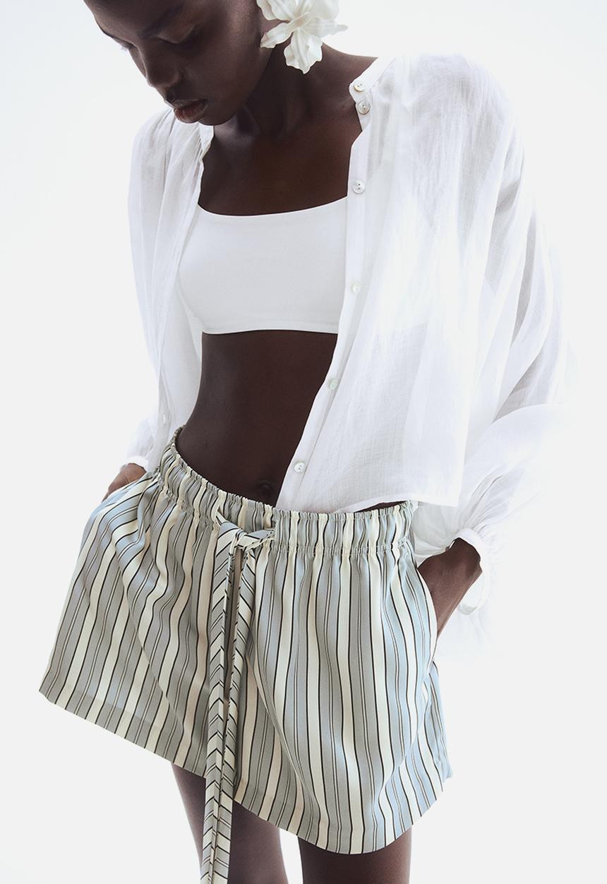 H&M - Twill drawstring shorts - light turquoise striped