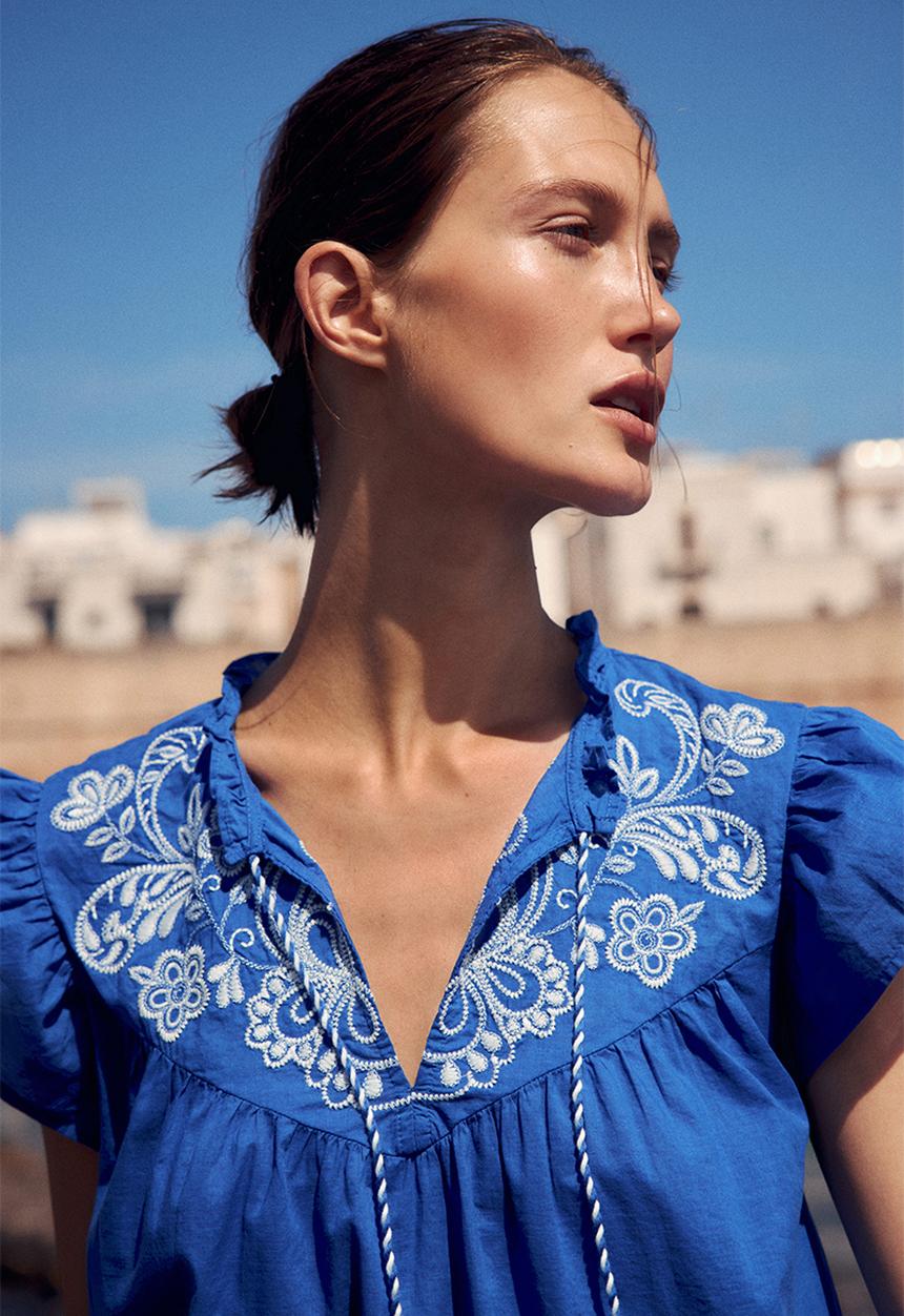 H&M - Embroidered blouse - bright blue & white