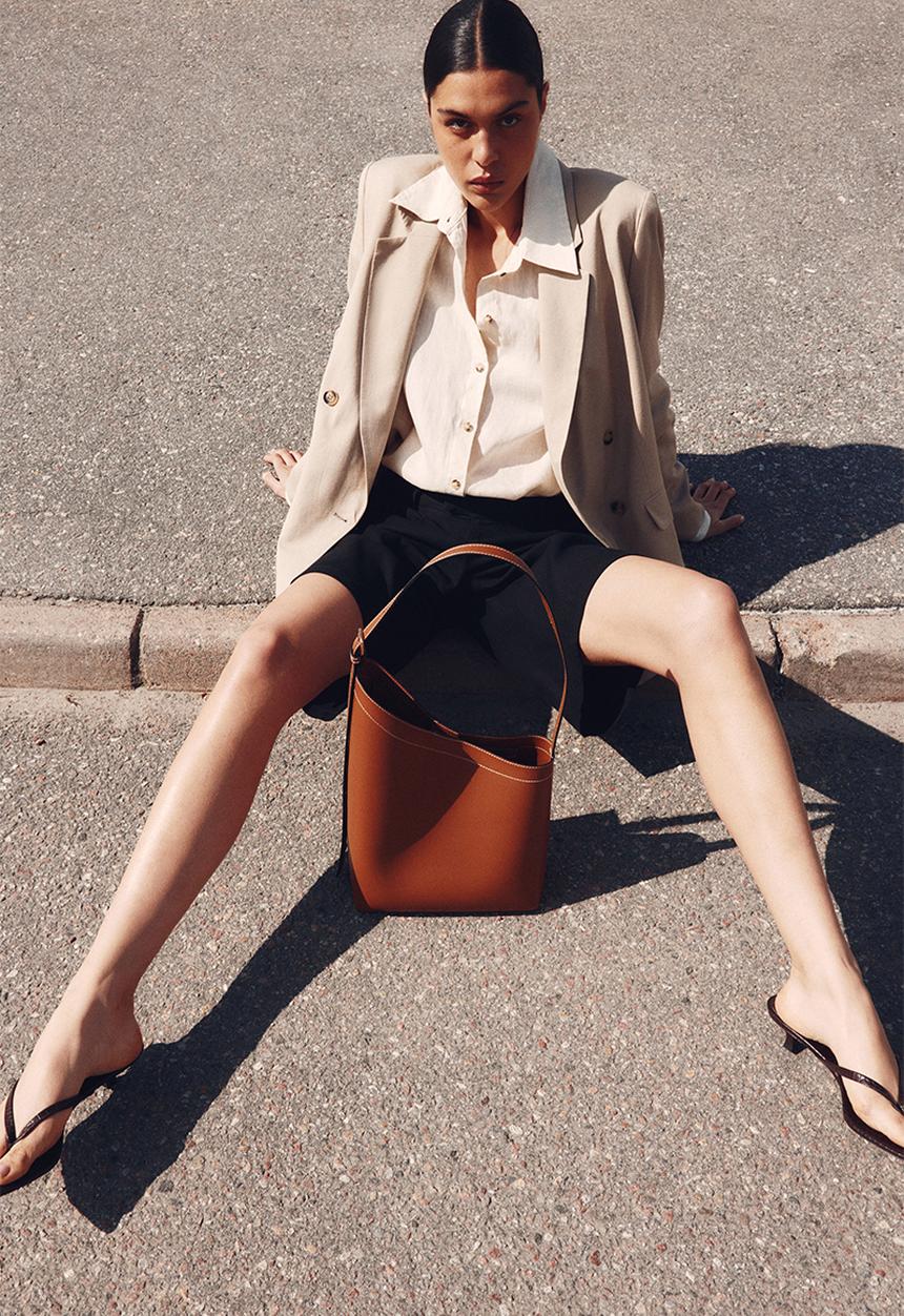 H&M - Asymmetric shopper - brown