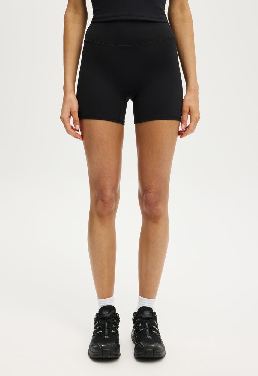 Cotton On - Ultra Soft Invisible Scrunch Shortie Short - Black