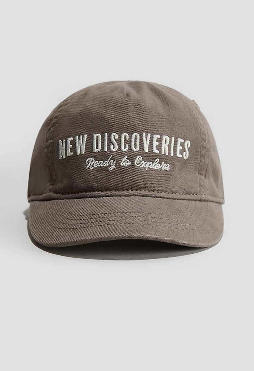 H&M - Cotton cap - dark mole/new discoveries