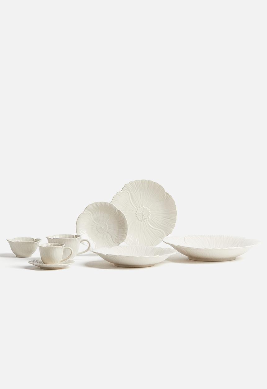 H&M - Espresso cup and saucer - white