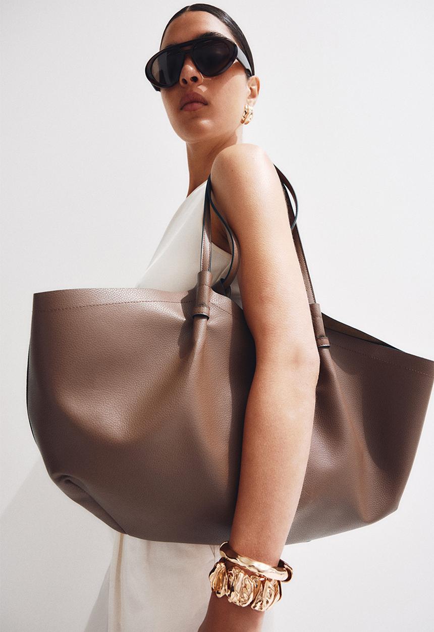 H&M - Shopper with pouch - brown