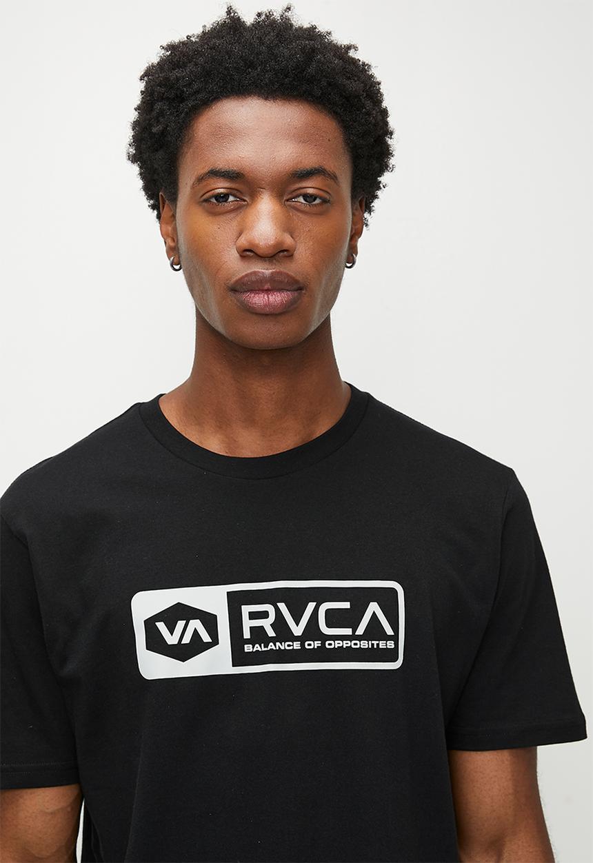 RVCA - TOTAL SS TEE - black (KVJ0)