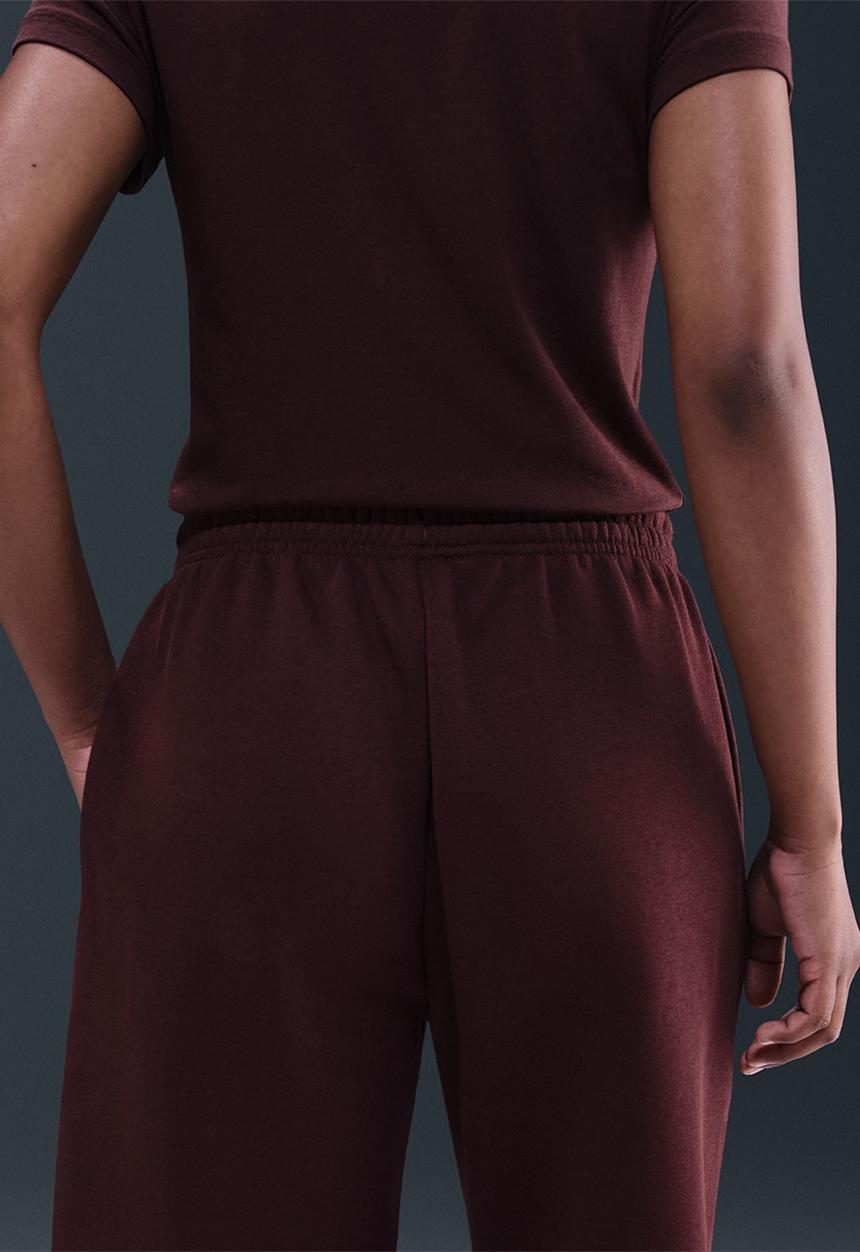 Nike - High-Waisted Oversized Sweatpants - Burgandy