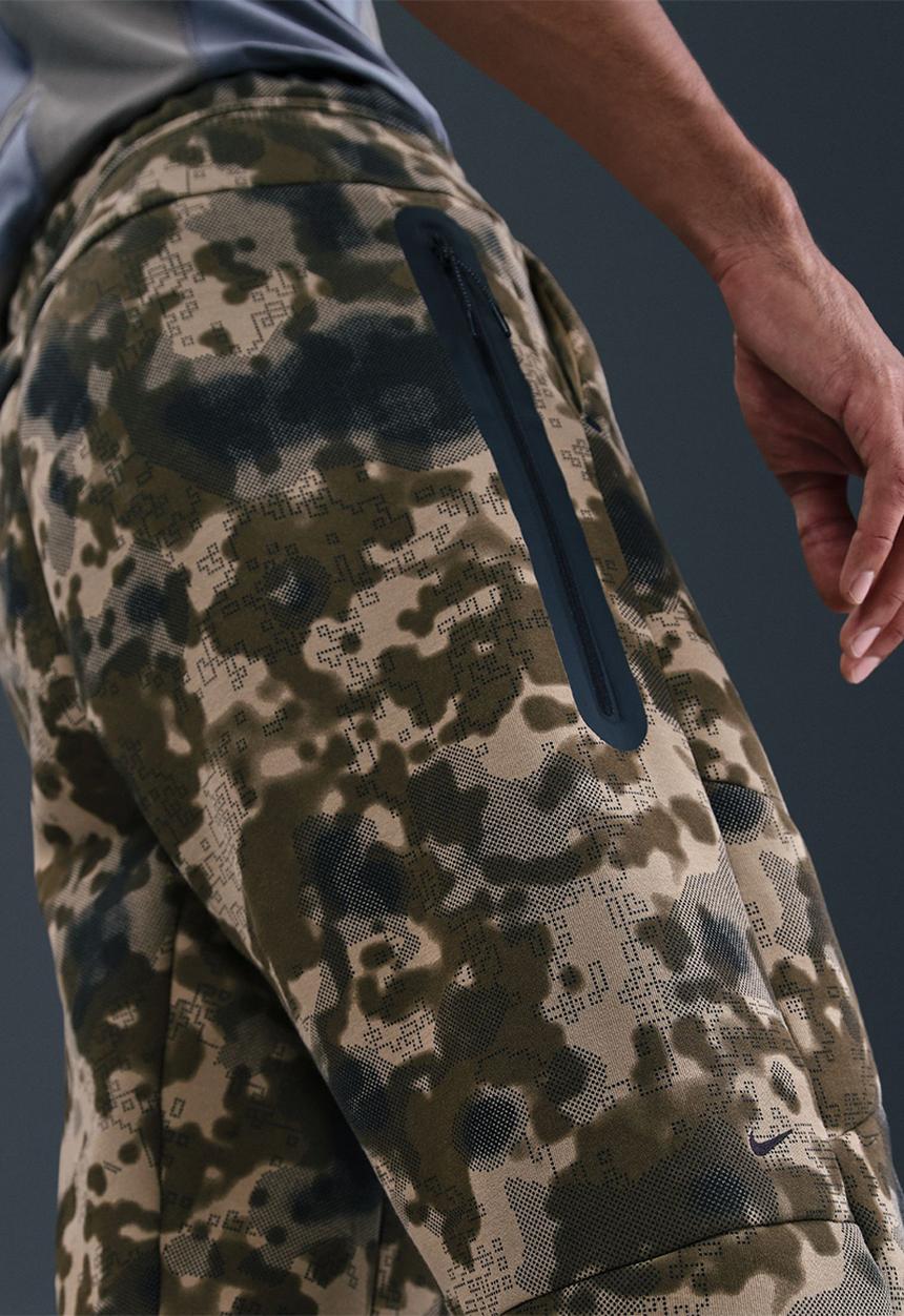 Nike - Nike Tech Open-Hem Fleece Camo Pants