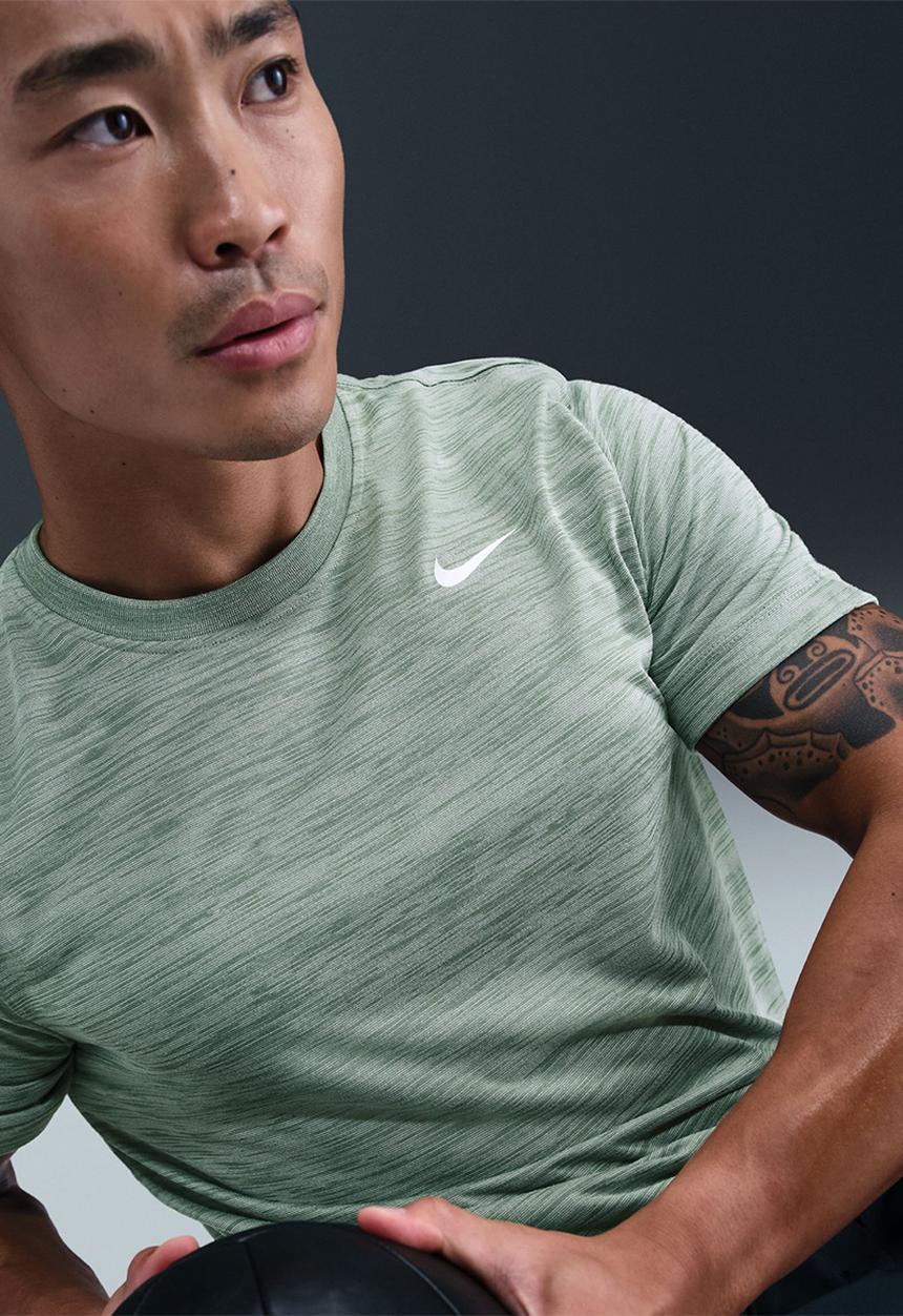 Nike -  Dri-FIT Legend Veneer Training Top - Clay Green/Pure/White