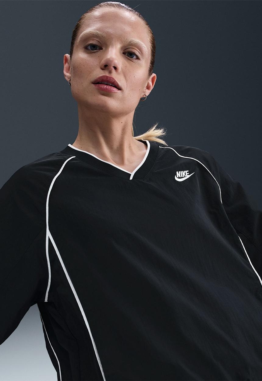 Nike - Pullover Top - Black