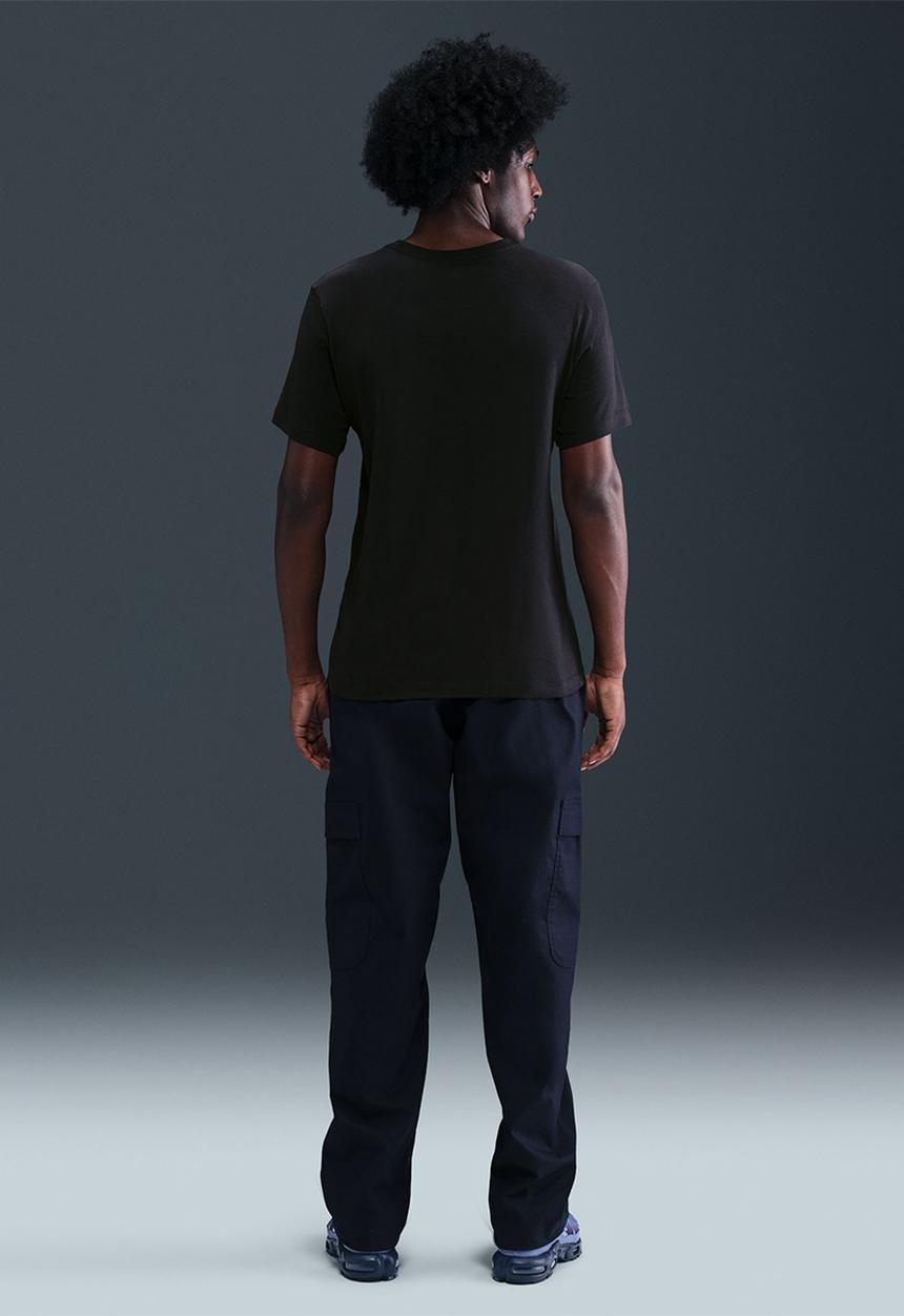 Nike - NSW Print Swoosh Fash Tee   - Black/Hyper Pink