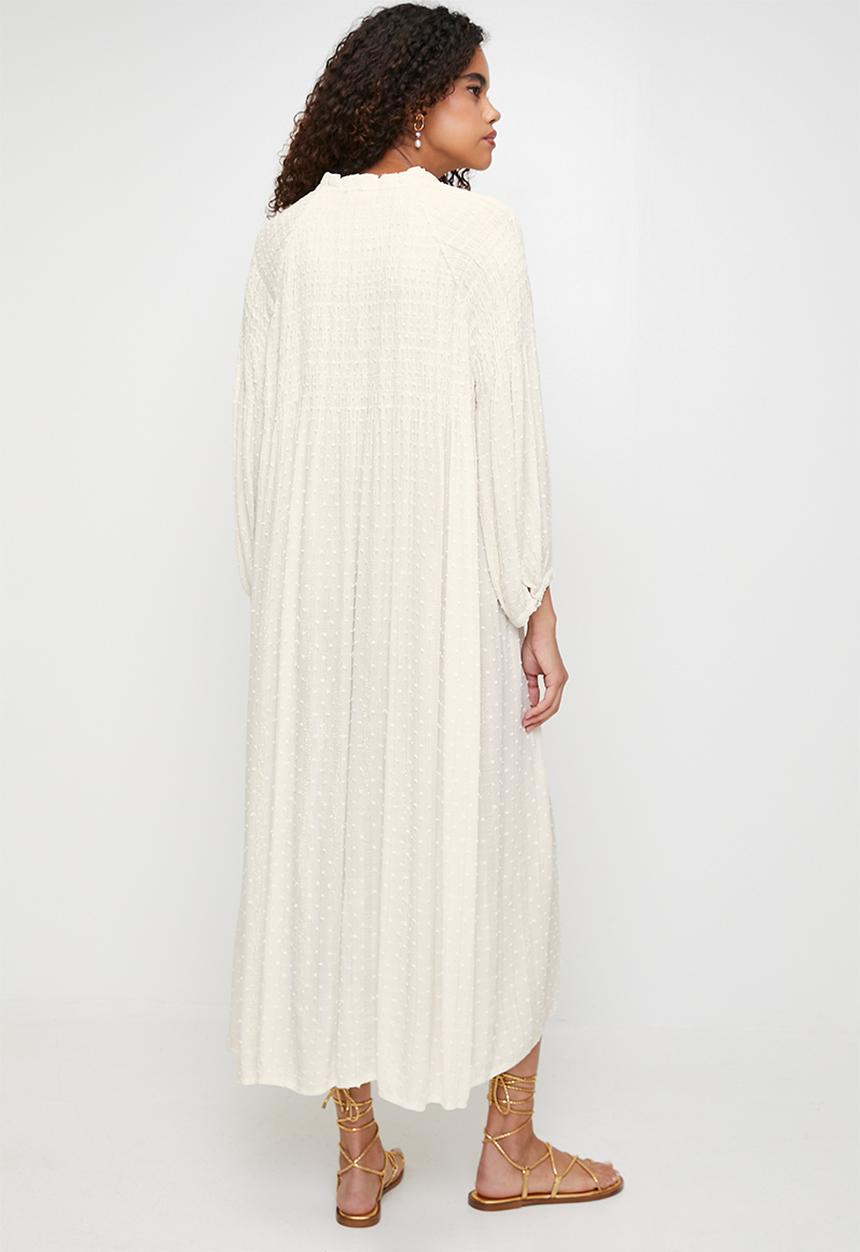 Izabel London - L/S Key Hole Neck Button Through Maxi Shirt Dress With Elastic Front And Sleeve - White
