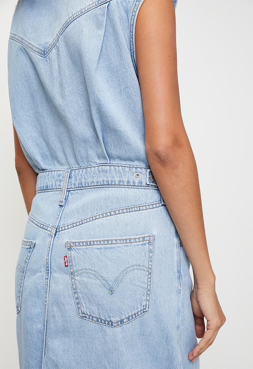 Levi’s® - Iconic Sleeveless Dress - Wrapped In Blue
