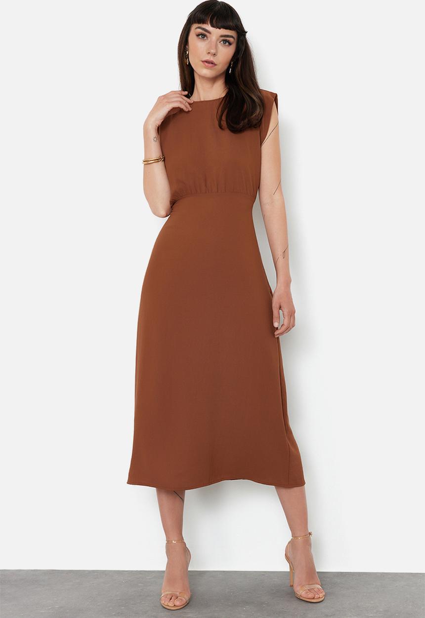 Trendyol - Midi Straight Cut Woven Snashed Dress - Brown