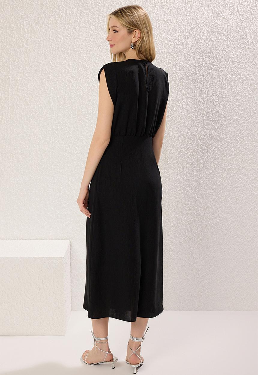 Trendyol - Midi Straight Cut Woven Snashed Dress - Black