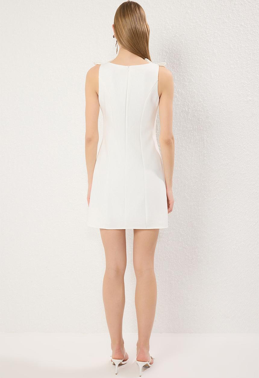 Trendyol - Mini Bodycon Woven Dress - White