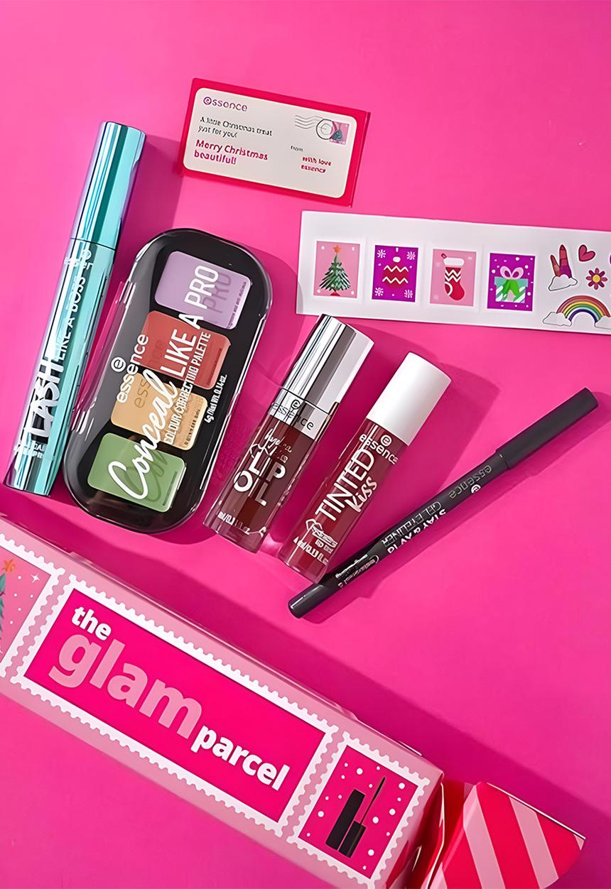essence - The Glam Parcel Christmas Cracker 2025