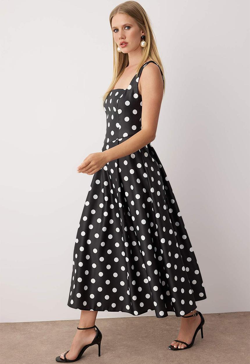 Trendyol - Maxi A line Polka Dot Knit Dress - Black & White