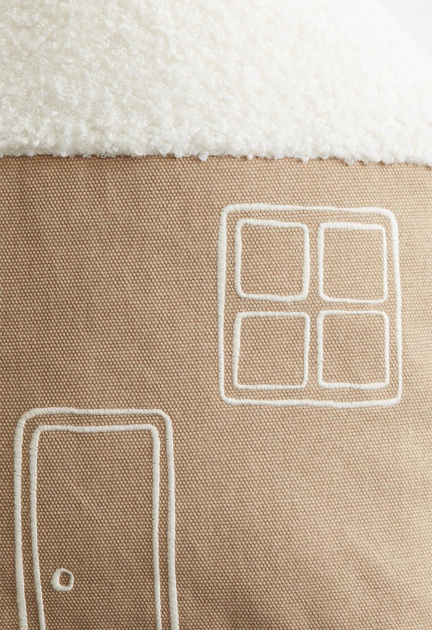 H&M - House-shaped cushion - beige house 