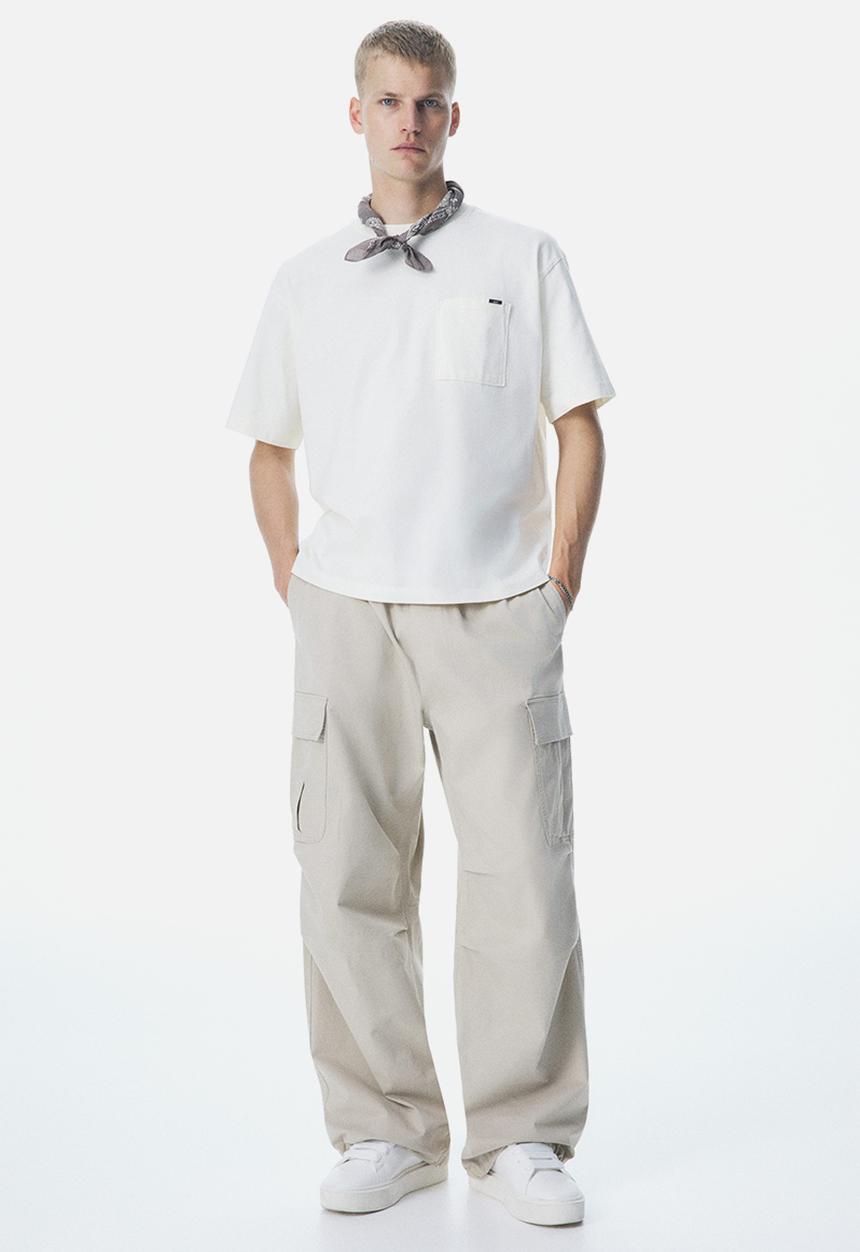 H&M - Loose fit cargo trousers - beige