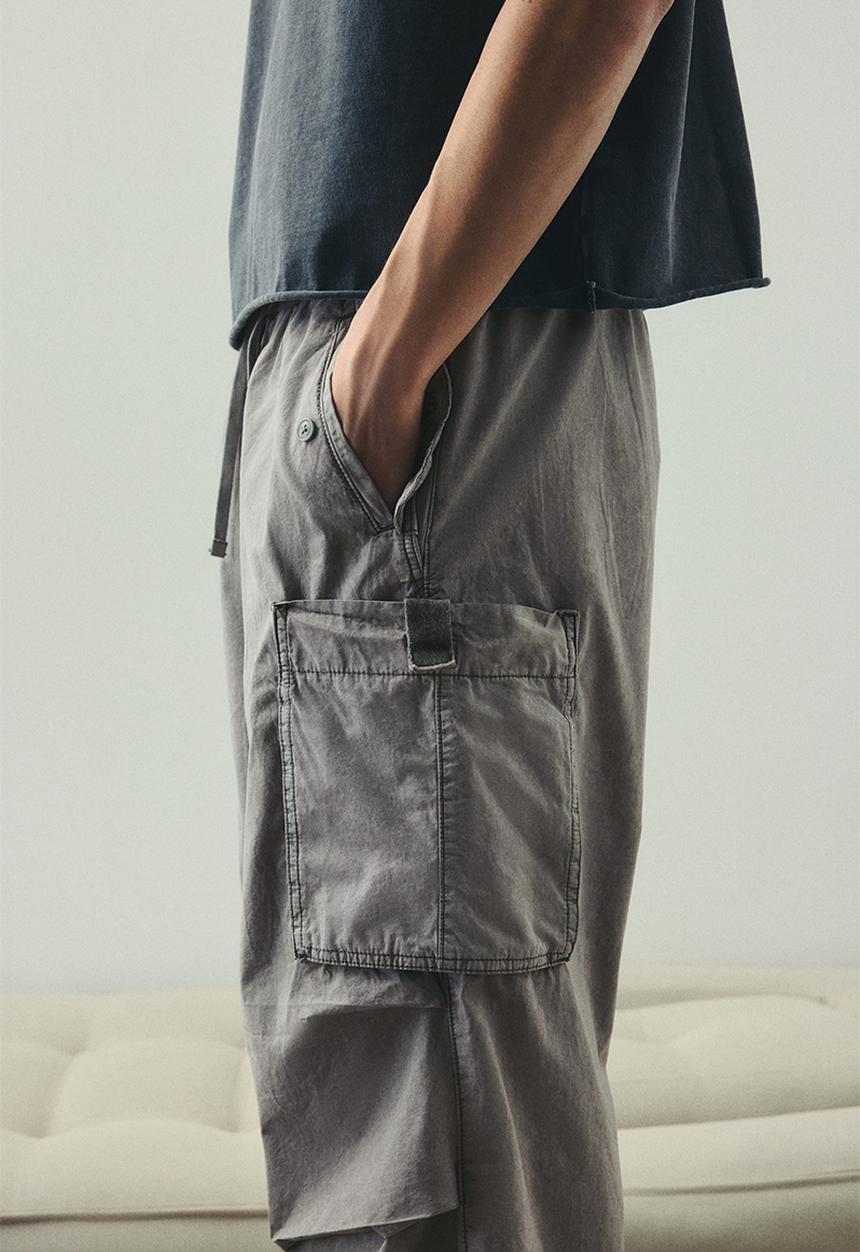 H&M - Loose fit parachute trousers - light grey