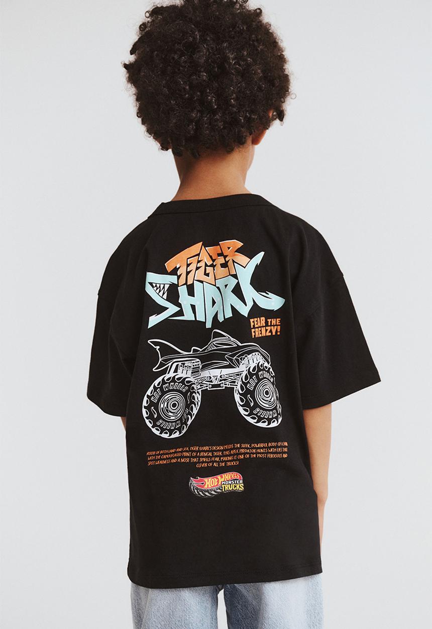 Cotton On - Licensed Drop Shoulder Short Sleeve Tee - Lcn Mat Black/Tiger Shark