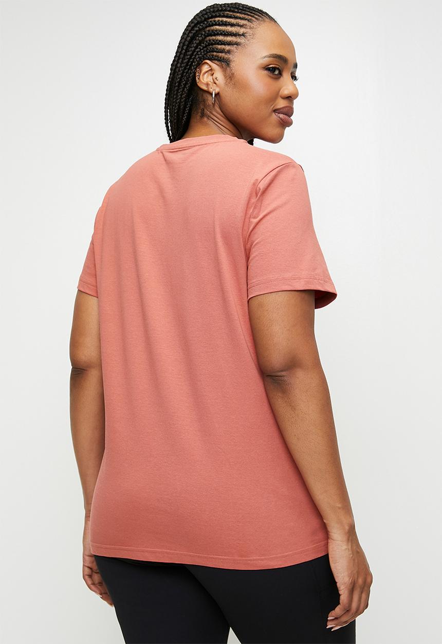 PUMA - Plus ESS No. 1 Logo Tee W - Exotic Red