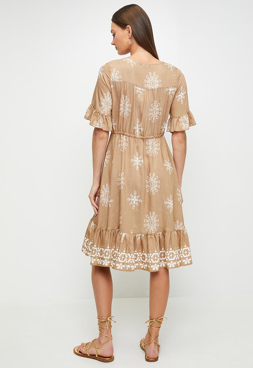 MANDI - Half Sleeve With Flutter On Sleeve And Hem V-Neck With Buttons And Waist Tie Oversized Dress - Fawn