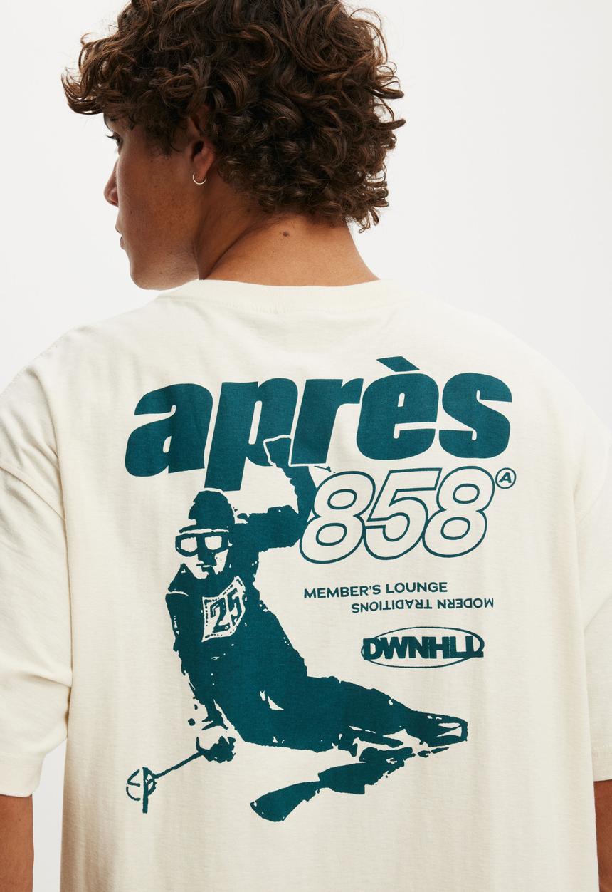 Cotton On - Box Fit Graphic T-shirt - Creampuff/Apres Ski