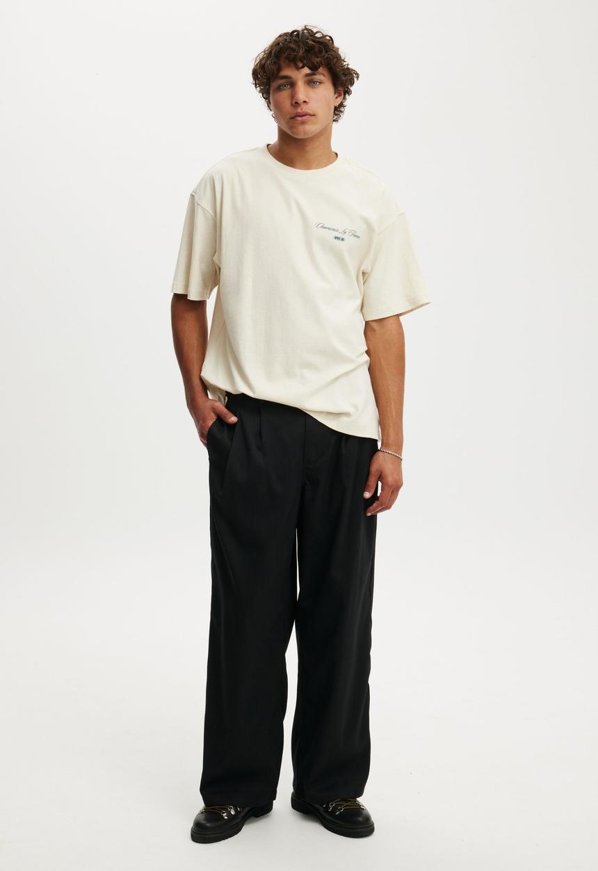 Cotton On - Box Fit Graphic T-shirt - Creampuff/Apres Ski