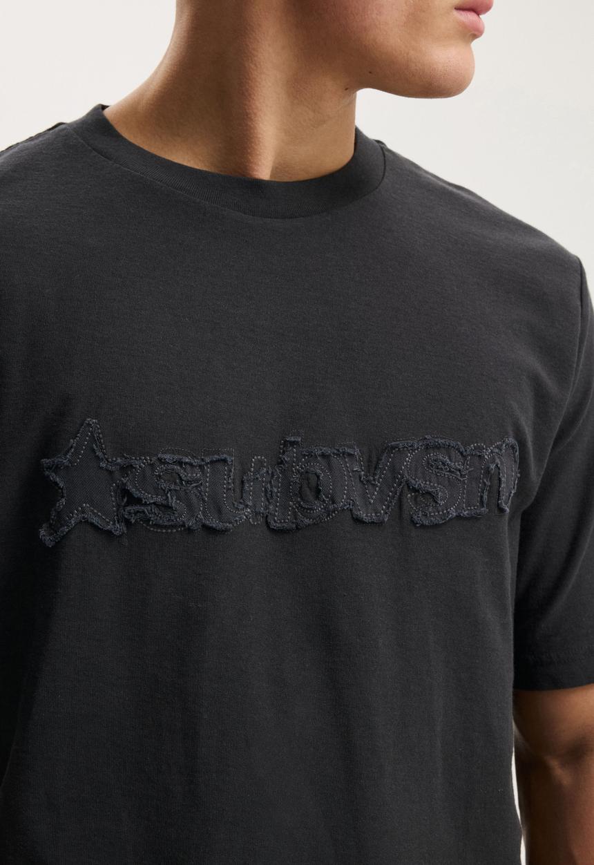 Cotton On - Cropped Fit Graphic T-shirt - Washed Black/Subvsn