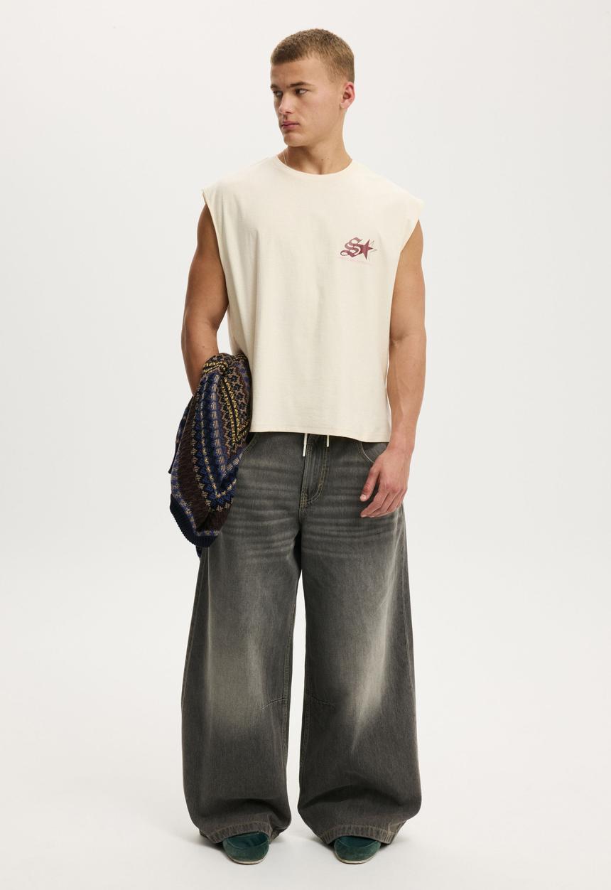 Cotton On - Cropped Fit Graphic Muscle - Ecru/Second Star