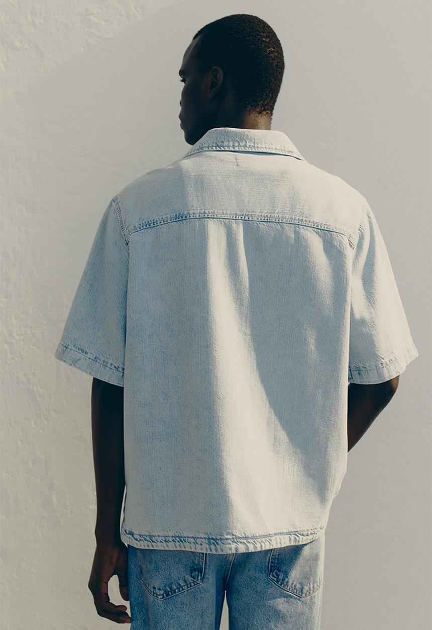 H&M - Regular fit denim resort shirt - light denim blue