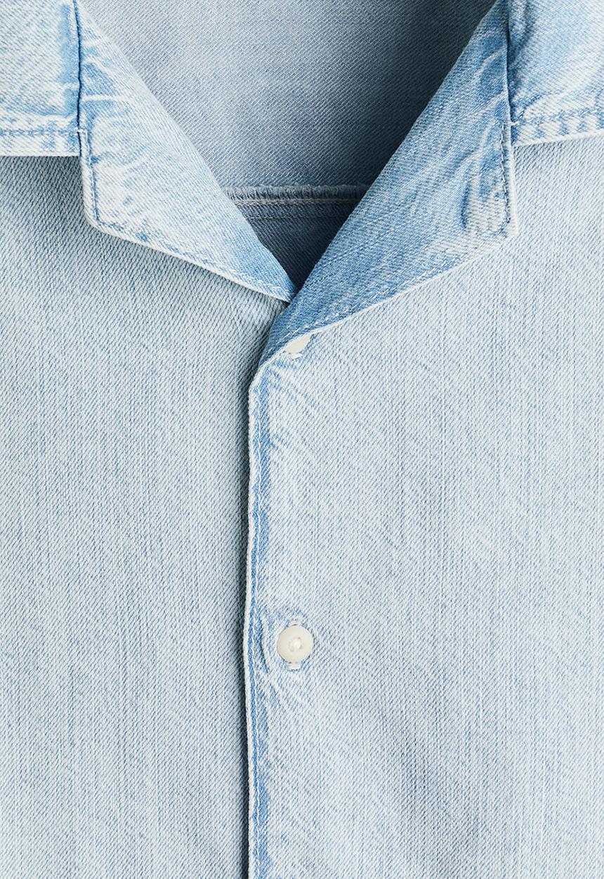 H&M - Regular fit denim resort shirt - light denim blue